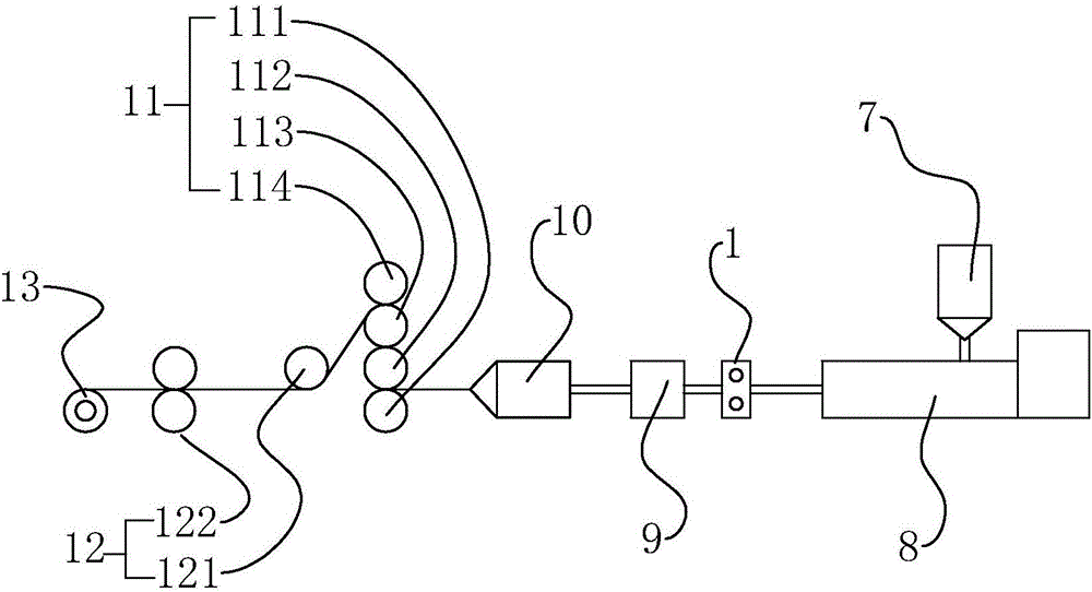 Injection hook production equipment, melt filtering device thereof and manufacturing method for injection hook