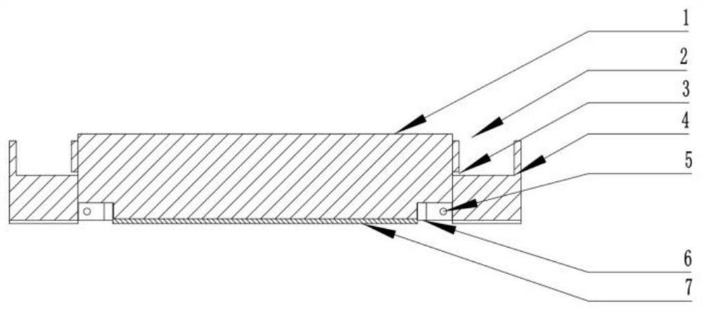 Fixture for inhibiting initiation and expansion of grinding and polishing cracks of diamond film and use method