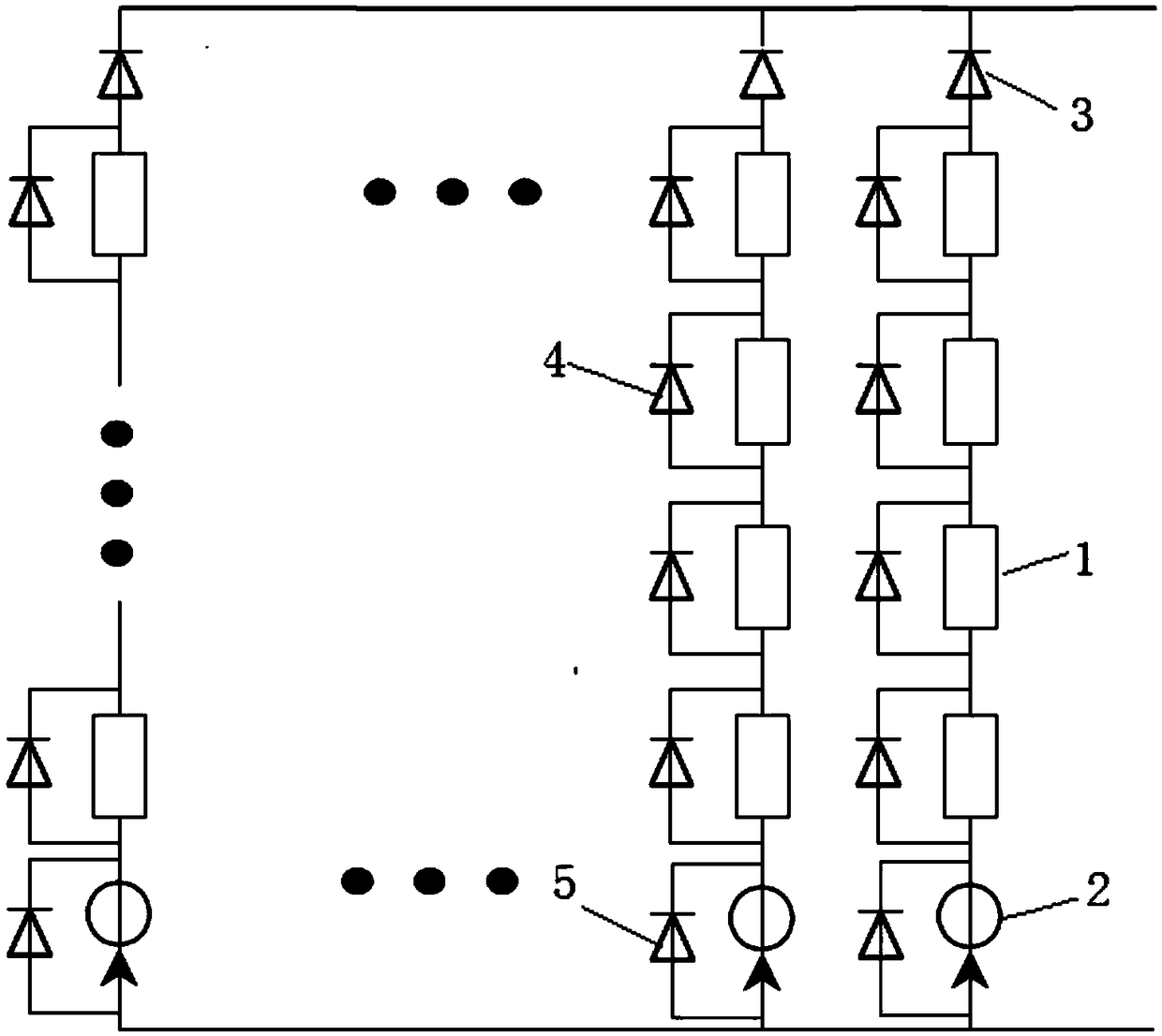 Photovoltaic array structure based on LLC (logical link control) resonant converter voltage compensation