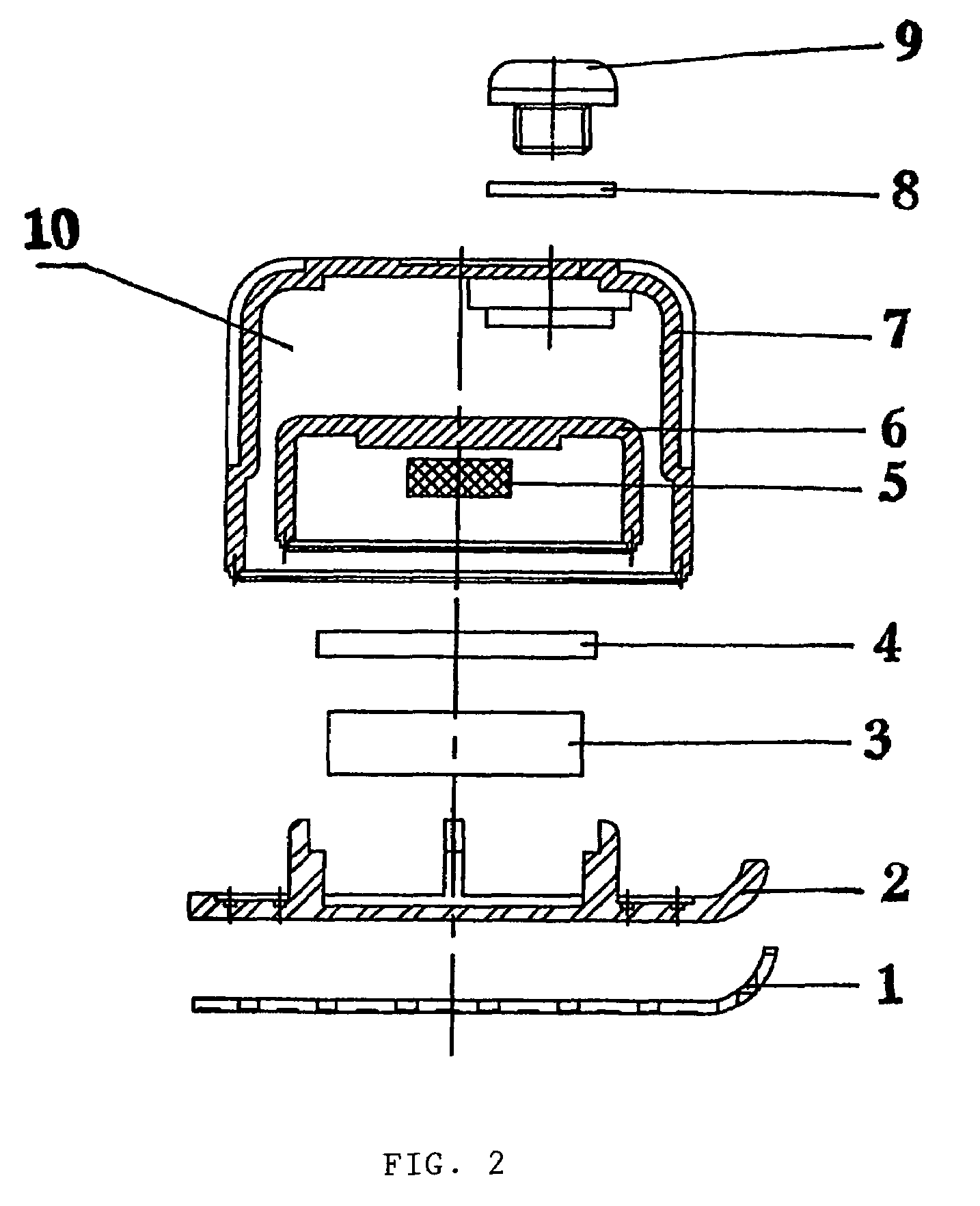 Suspendable magnetic brush for cleaning an aquarium with a curved window surface