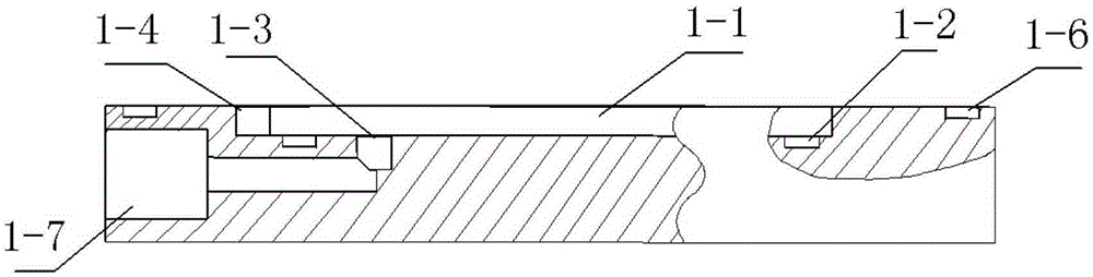 Wet etching protection clamp free of damage to wafer