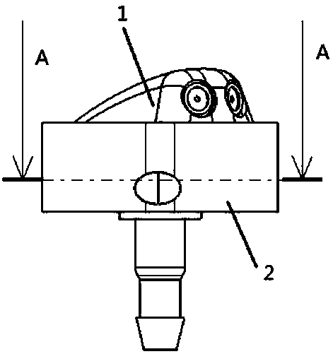 Automobile washing nozzle assembly capable of automatically adjusting spraying direction of nozzle