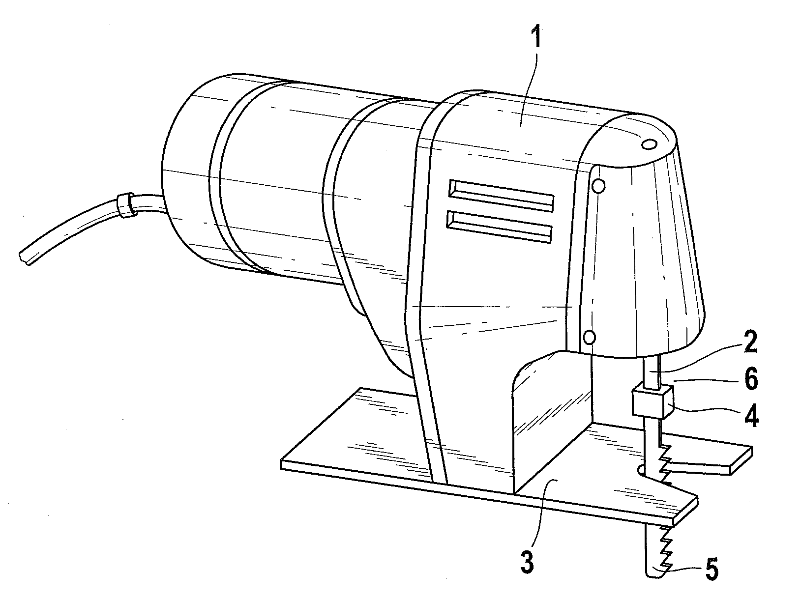 Reciprocating saw with fastening device for a saw blade