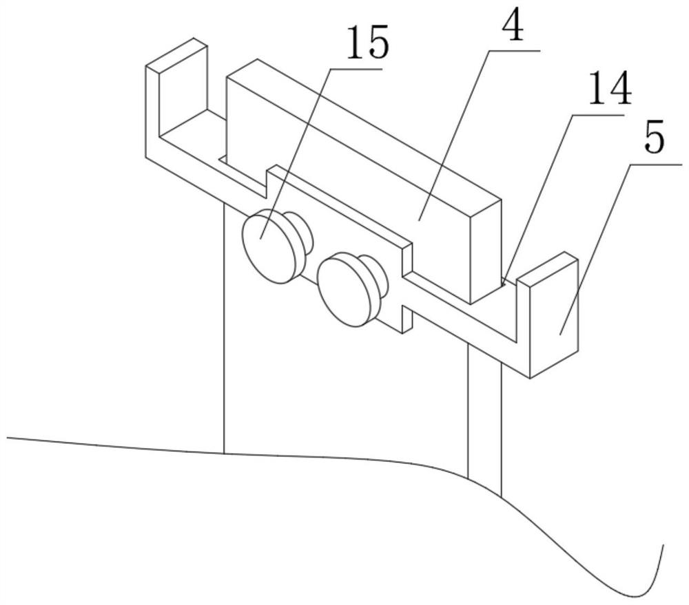 Cutting mechanism for extrusion molding of CPVC pipe