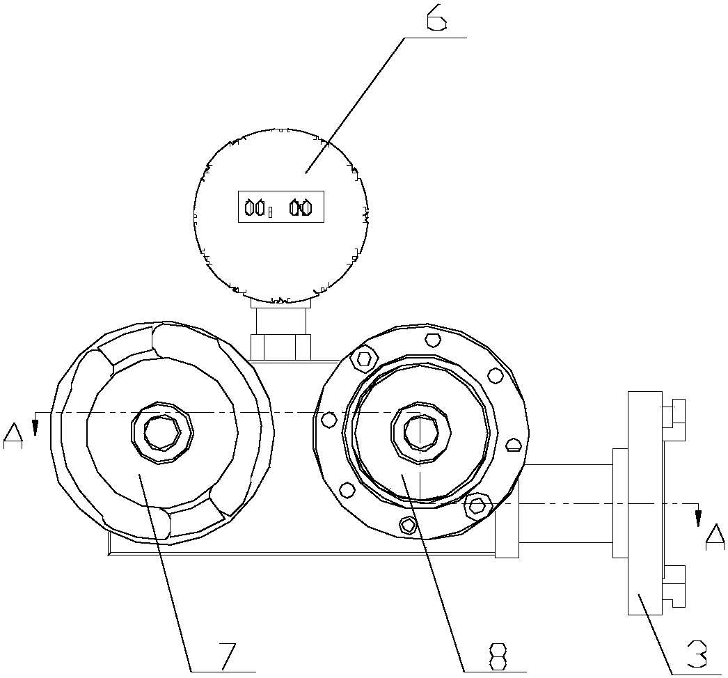 An on-site detection device for fire hoses capable of rapid water filling and pressure stabilization