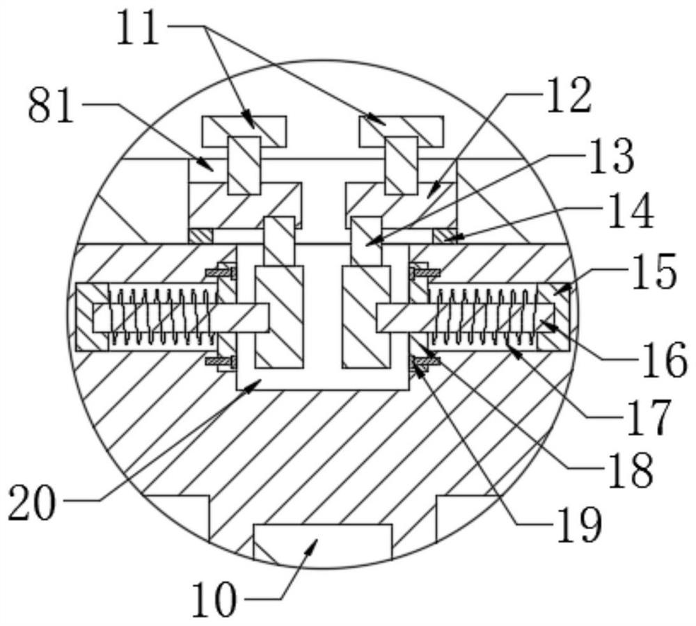 Cutting device capable of rapidly fixing bicycle chain wheel crank and using method of cutting device