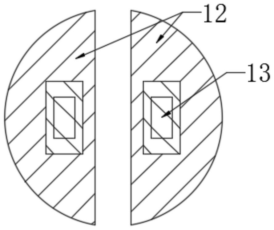 Cutting device capable of rapidly fixing bicycle chain wheel crank and using method of cutting device