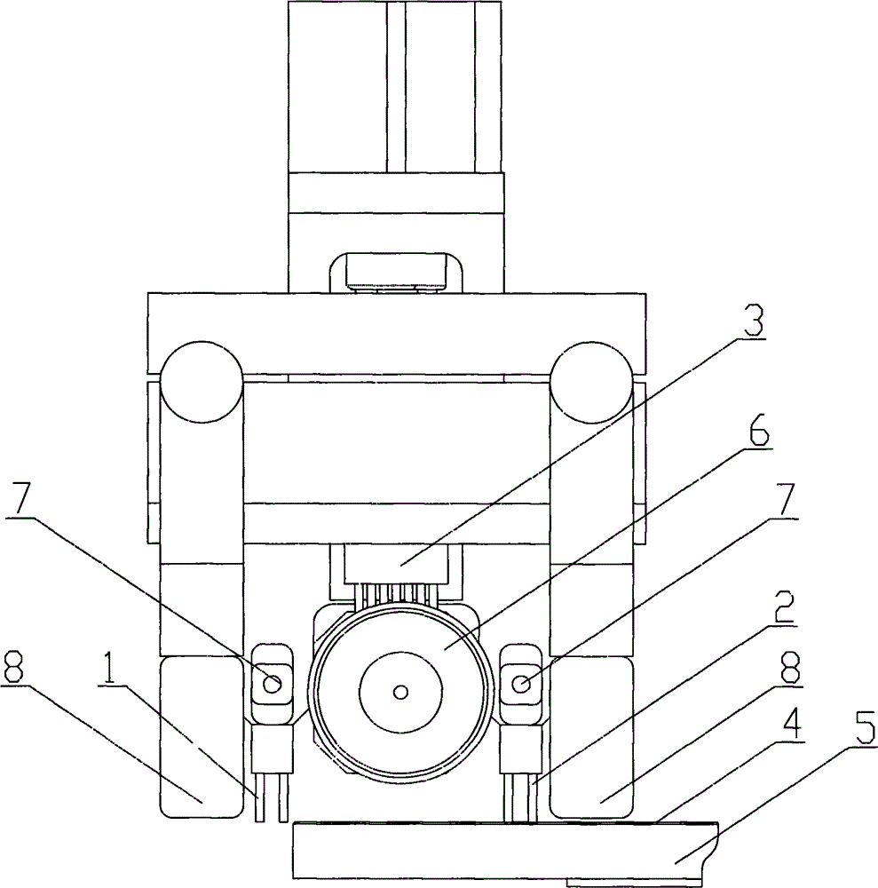 Pole piece surface treatment method, pole piece surface treatment device and piece manufacturing machine with pole piece surface treatment device