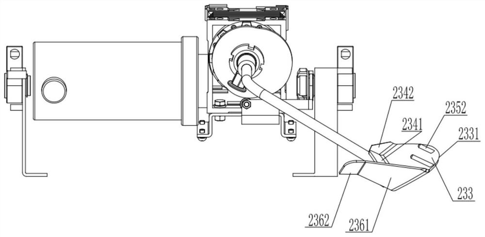 Cooking equipment and cooking method for guiding and stir-frying materials