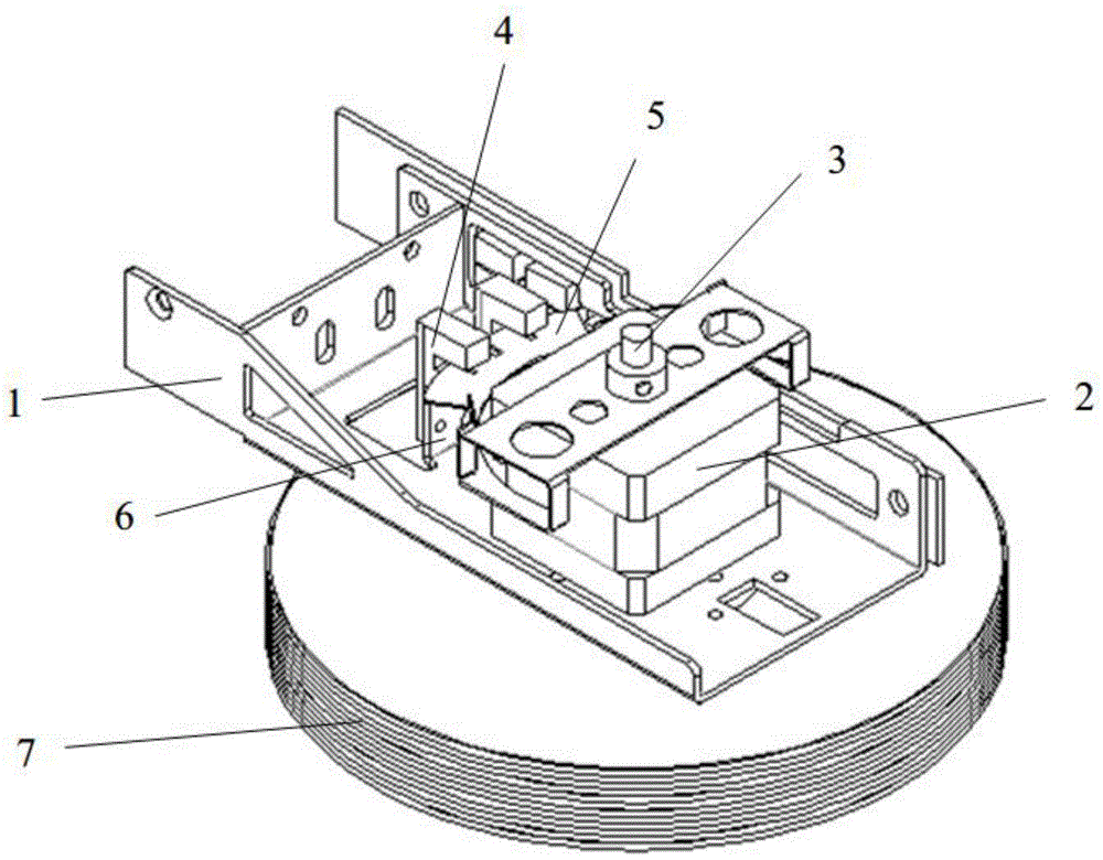 Detection device and disc grabber with same