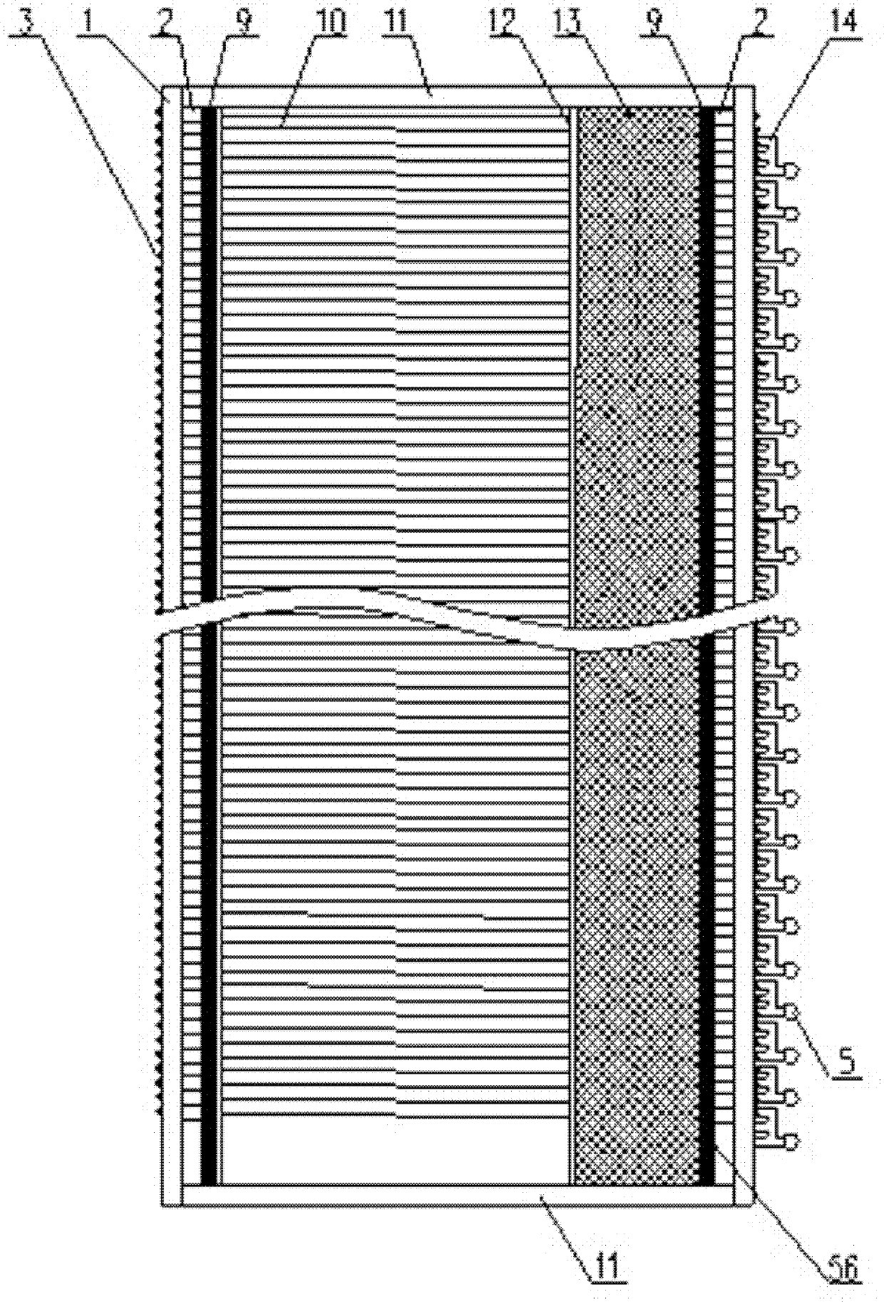 Vertical spray quantity distribution test device and test method thereof