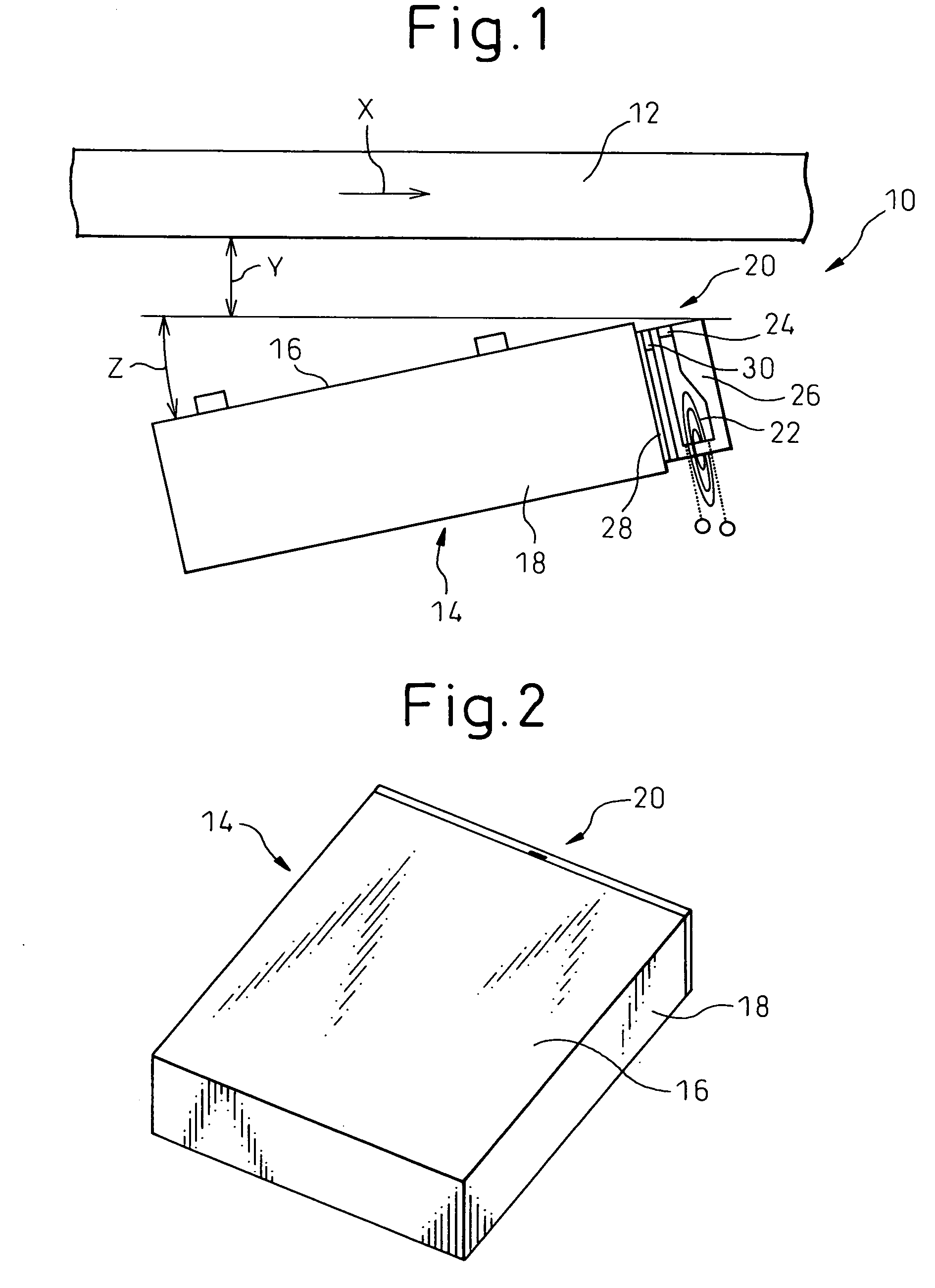 Magnetic head structure with enlarged insulating layer