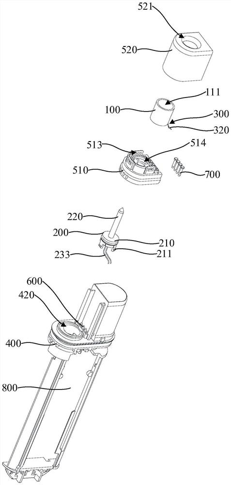 Fuming device and heating method thereof