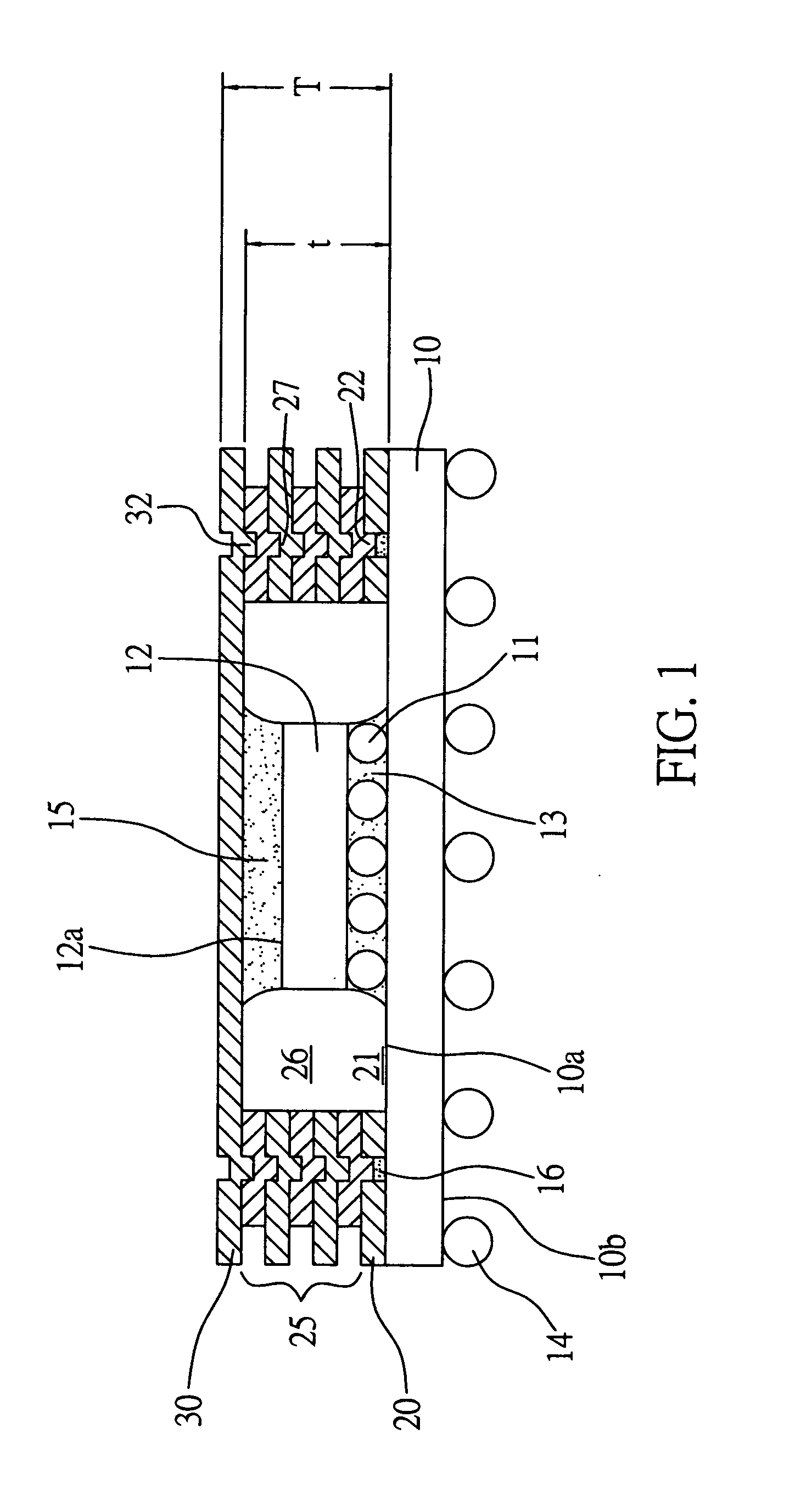 Semiconductor package with heat dissipating structure