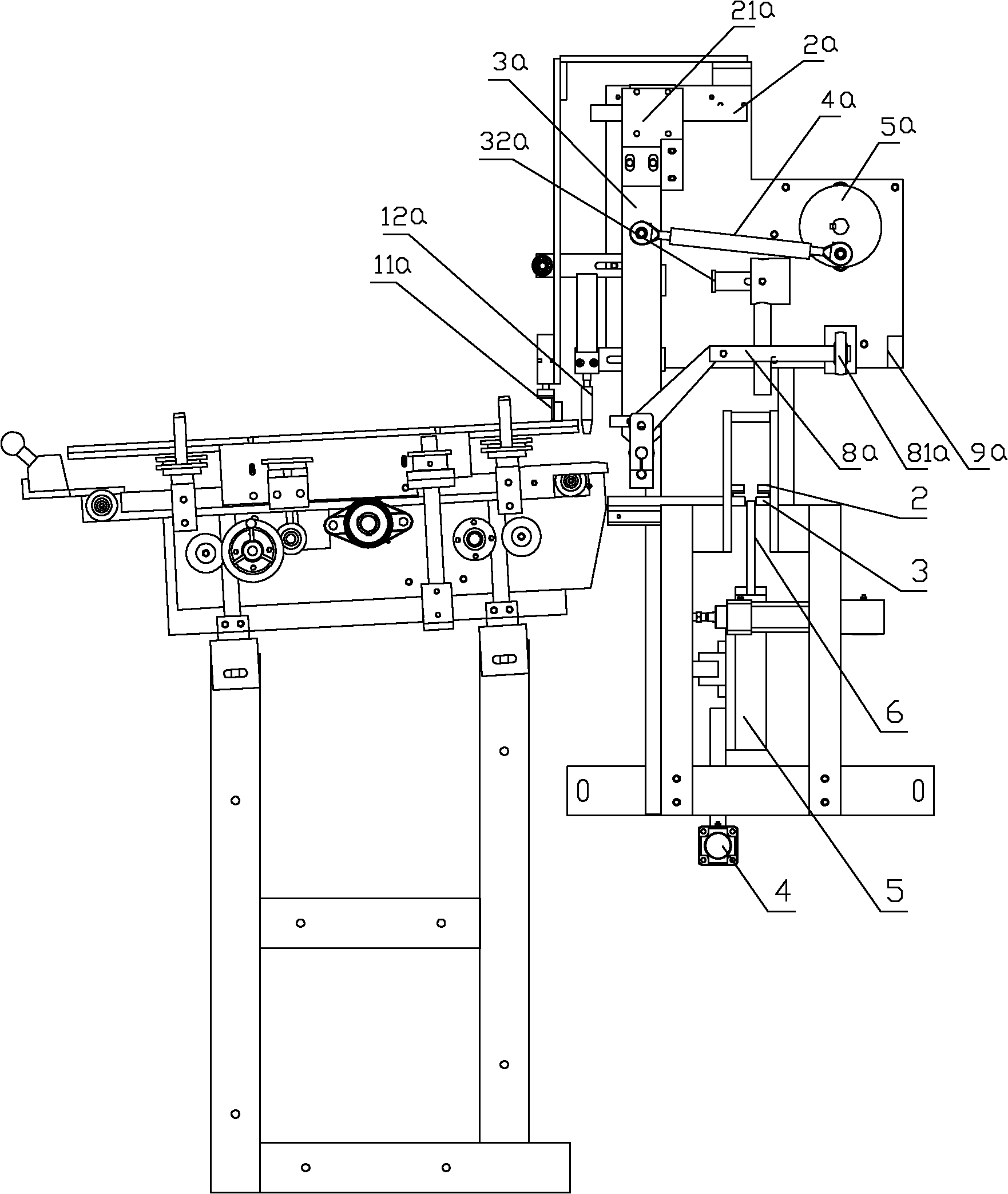 Odd-number polar plate group-collocating mechanism of flaker