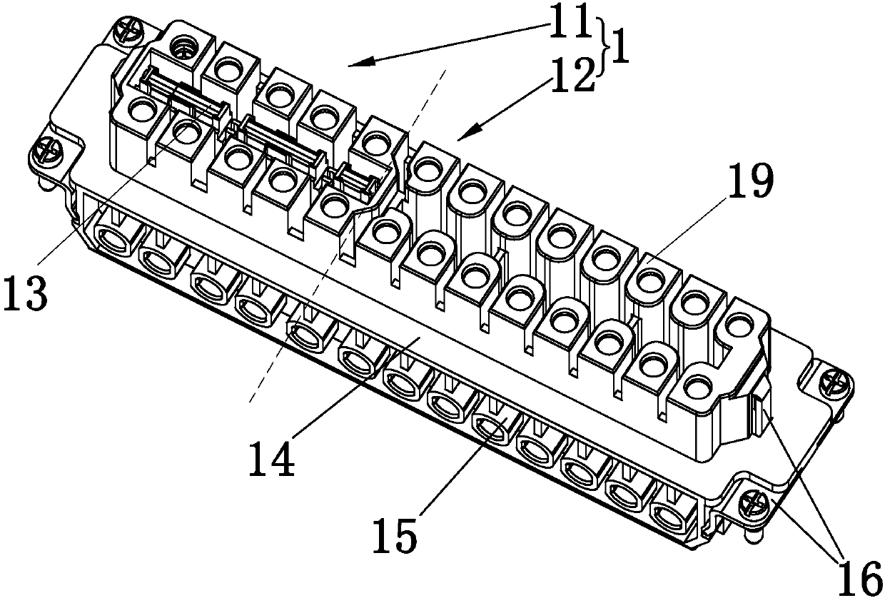 Automatic short-circuit air plug