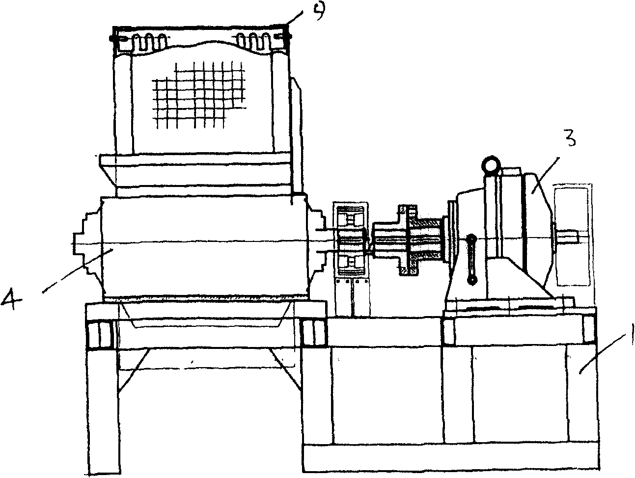 Method and apparatus for crushing waste tyre