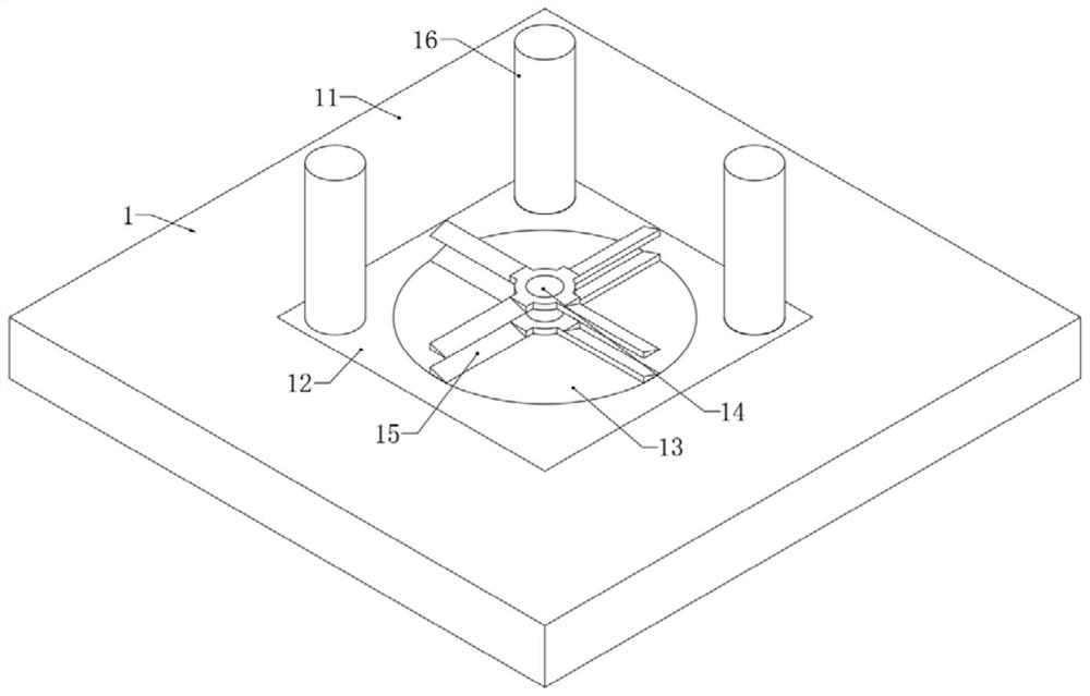 Omnibearing insect pest prevention trapping device for forestry