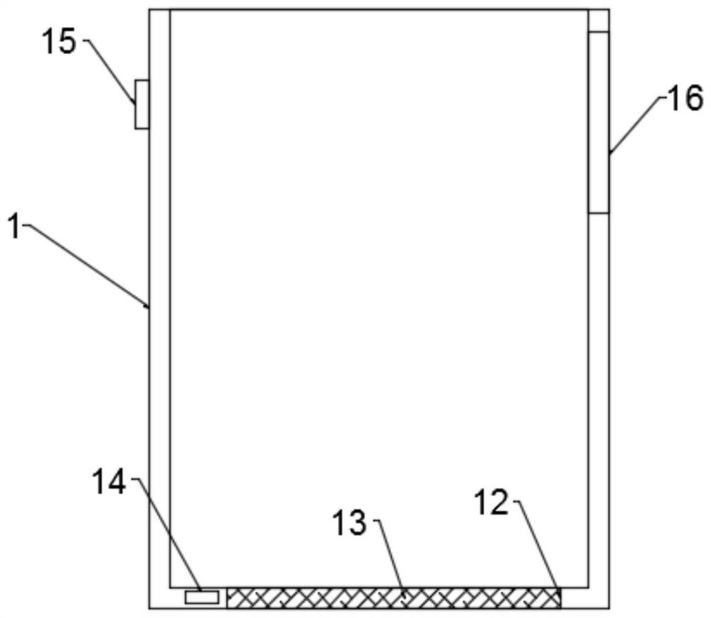 Garbage collection device with extrusion function