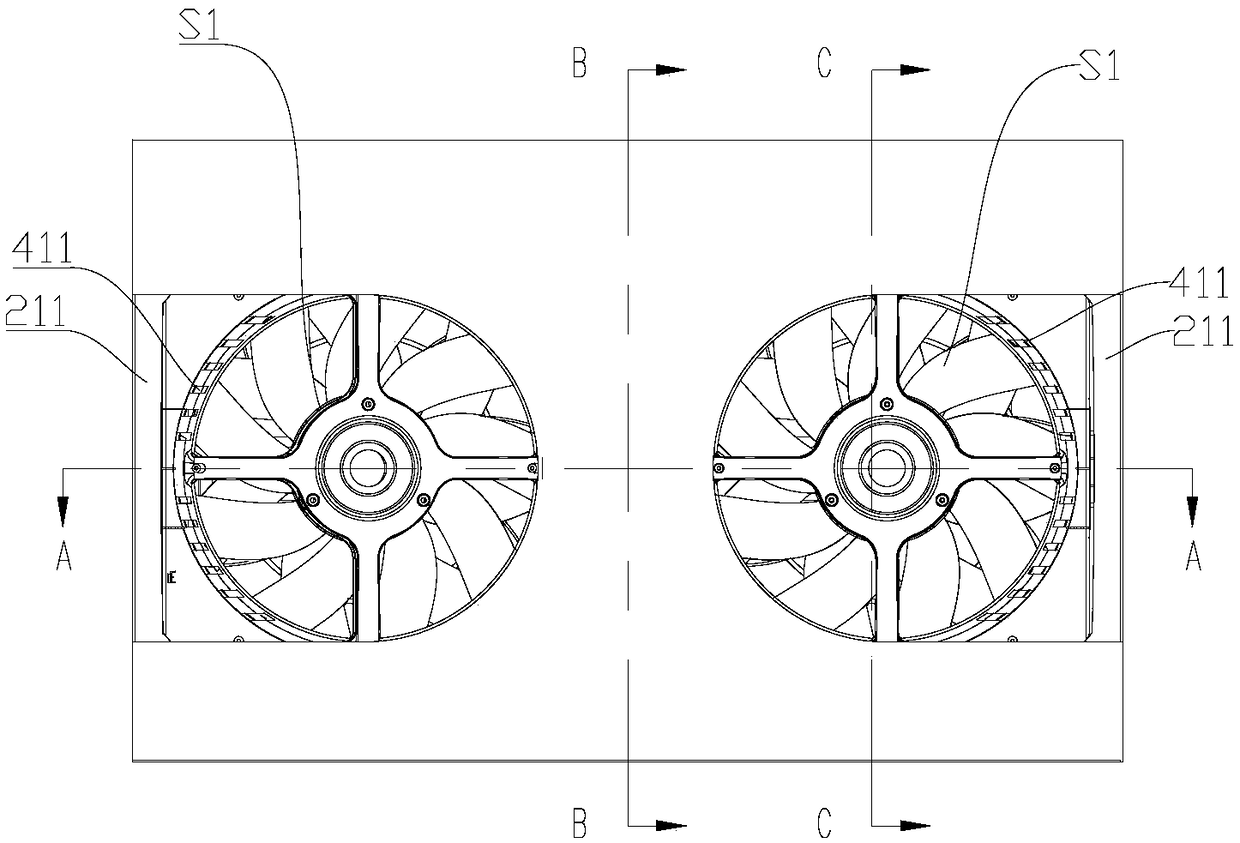 Hanging machine and air conditioner with same