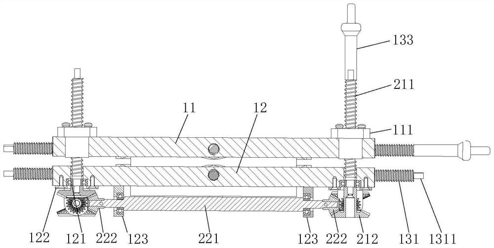 Separating device for modules