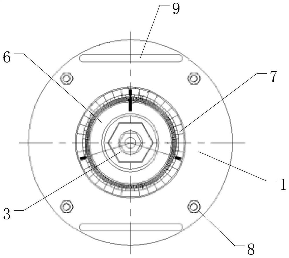 Centering device and centering method of insulating pull rod in three-position switch