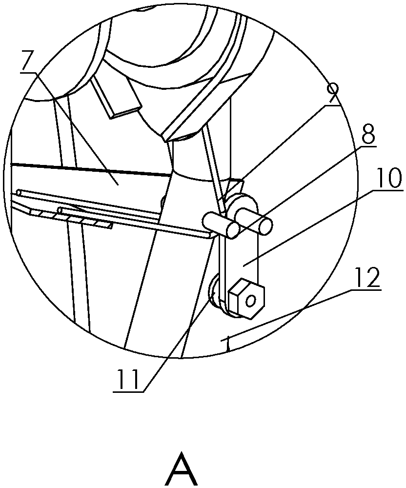 Aloft traveling device for ascending height during hot-line work