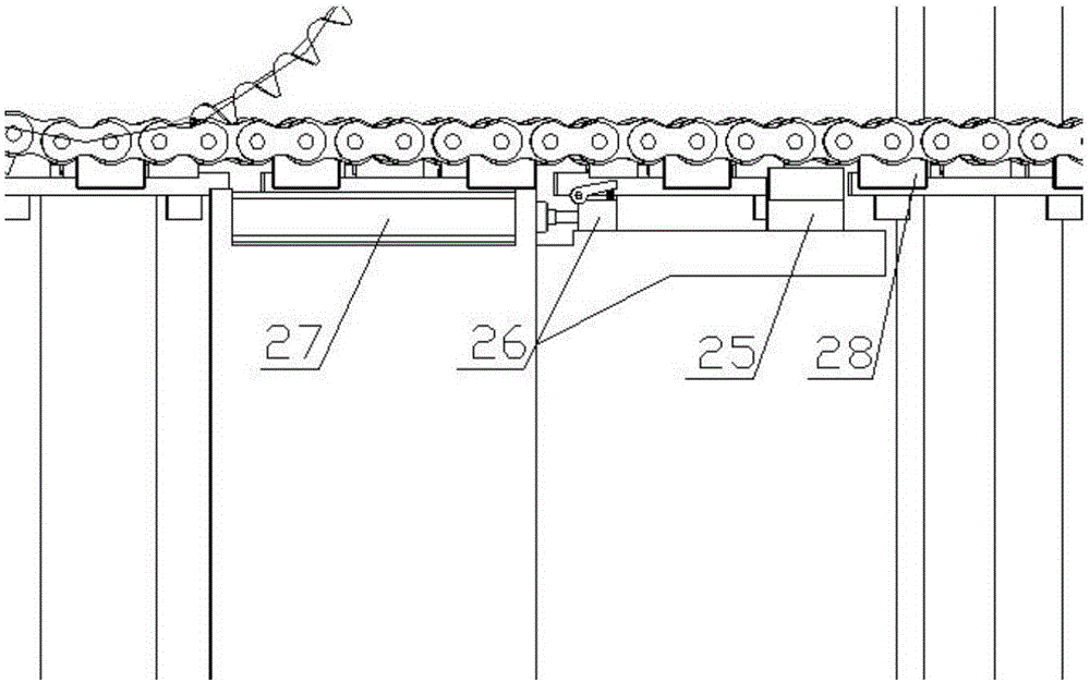 Automatic assembling machine for butterfly valve