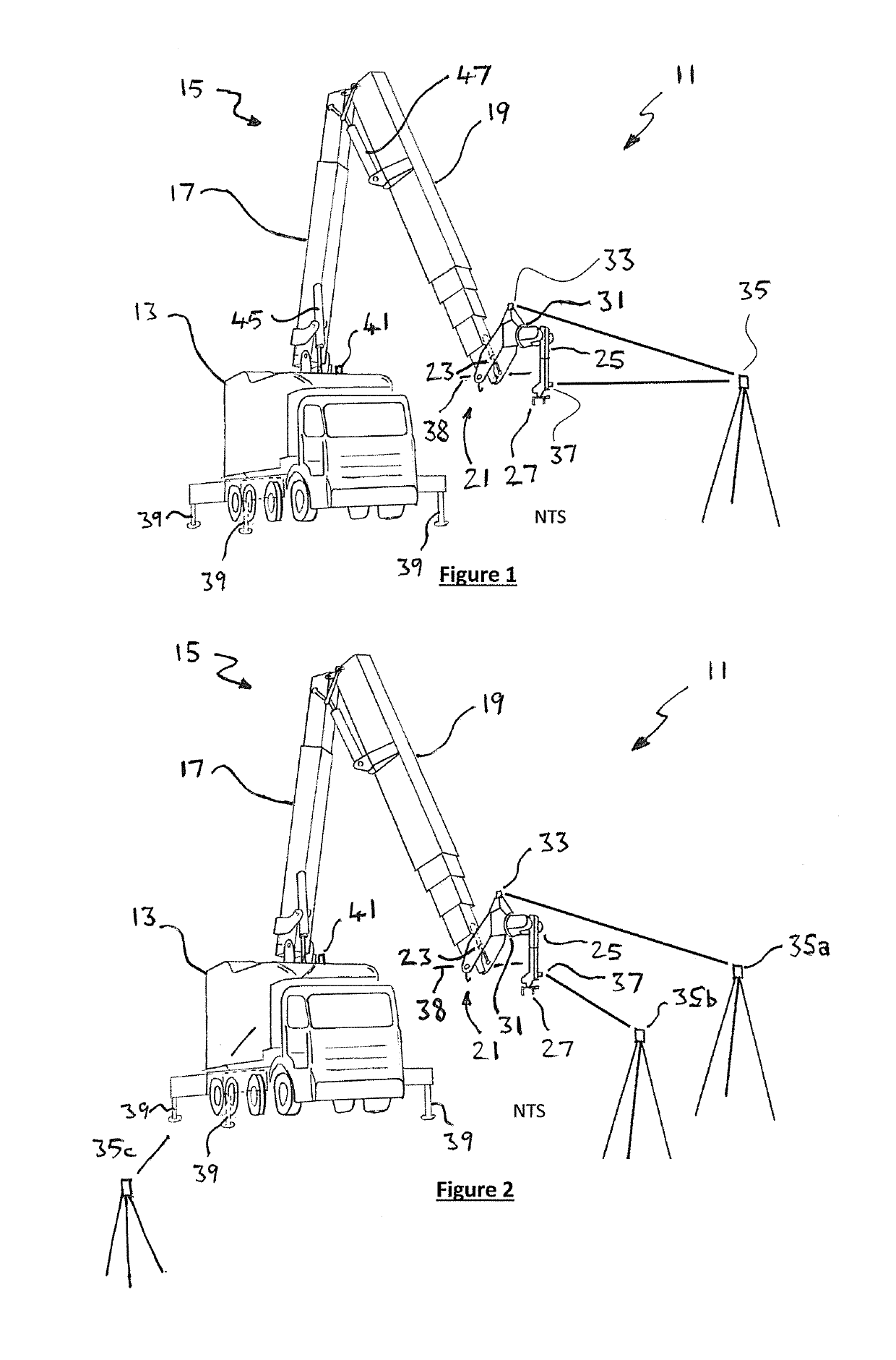 Dynamic compensation of a robot arm mounted on a flexble arm