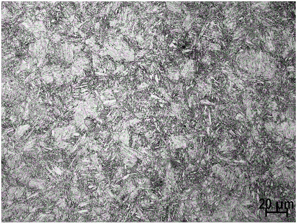 Nickel-free high-strength low-yield ratio medium manganese low-temperature steel and preparing method thereof