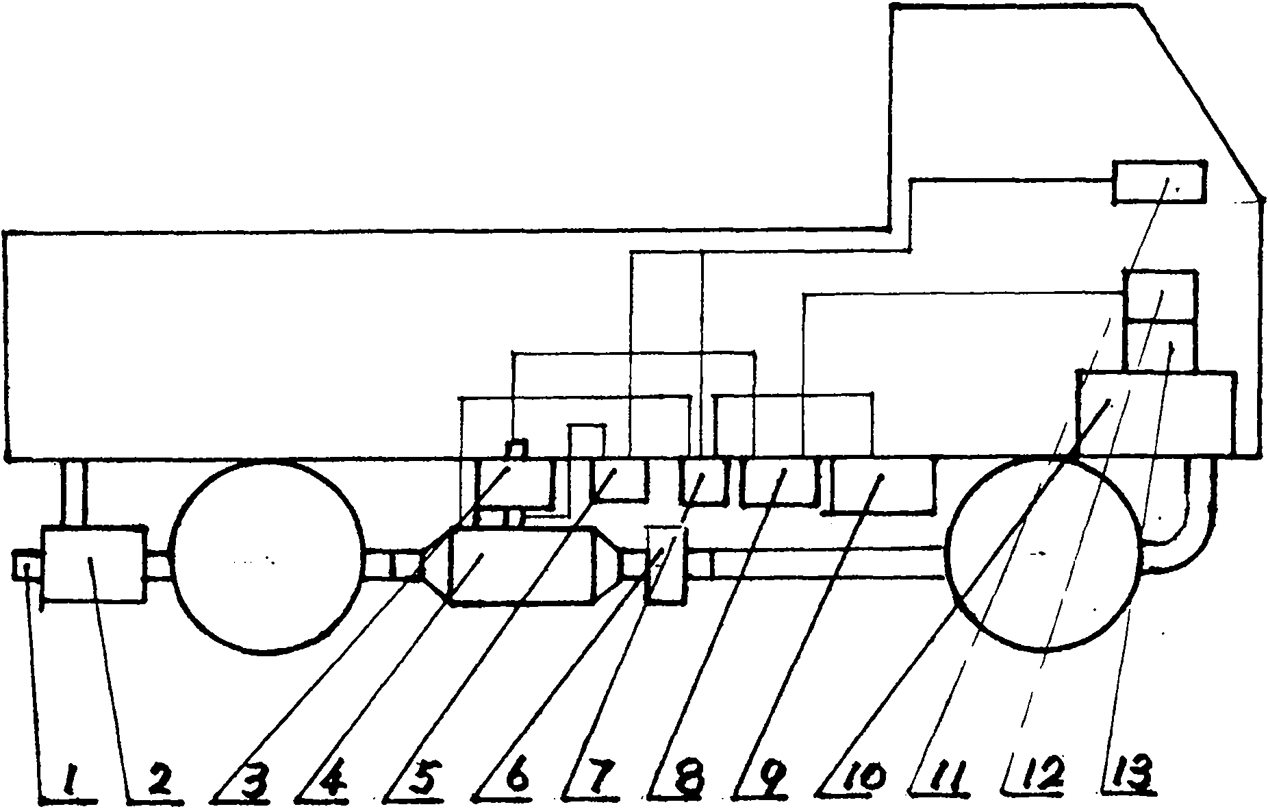 Hydrogen vehicle capable of producing hydrogen by alcohol cracking