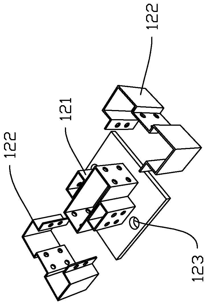 Assembled plant wall structure and mounting method