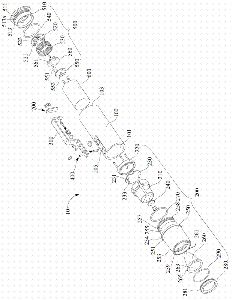 Flashlight and handle structure thereof