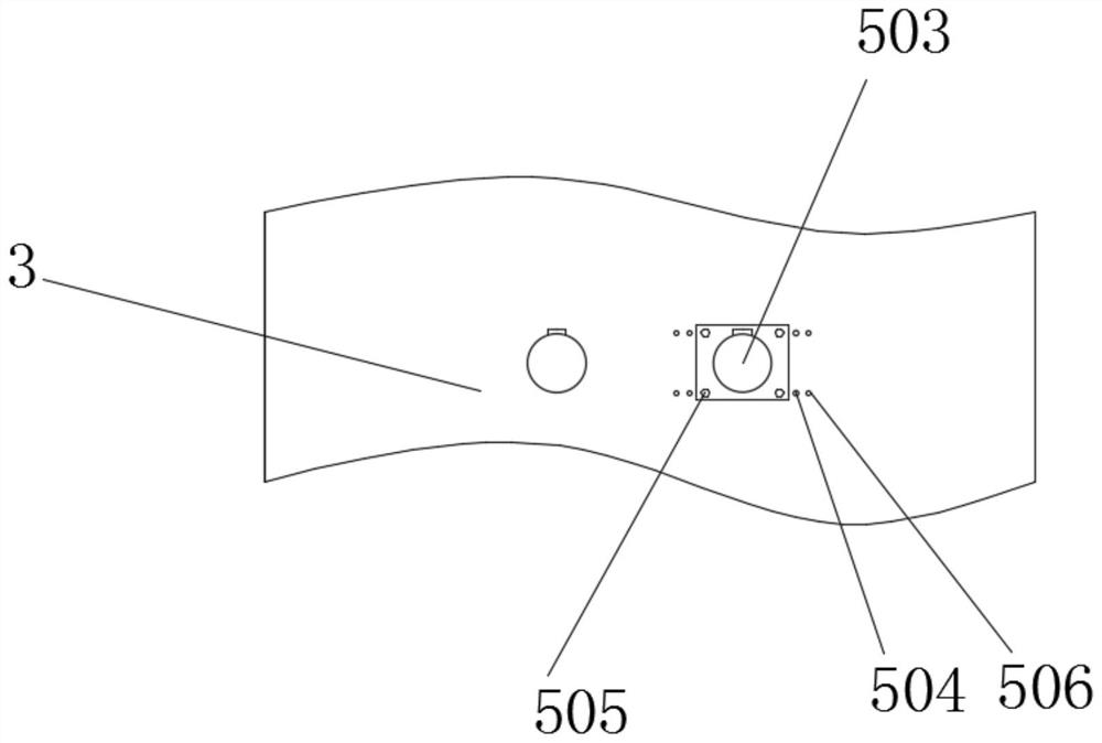 Screening type crushing device for food processing