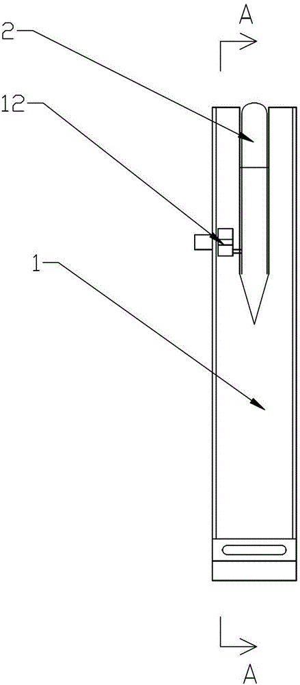 Automatic medicine discharging device for fragile medicines