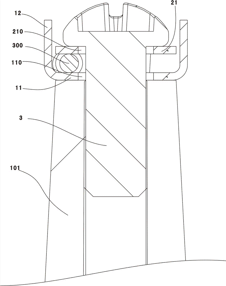 A lamp and its grounding device