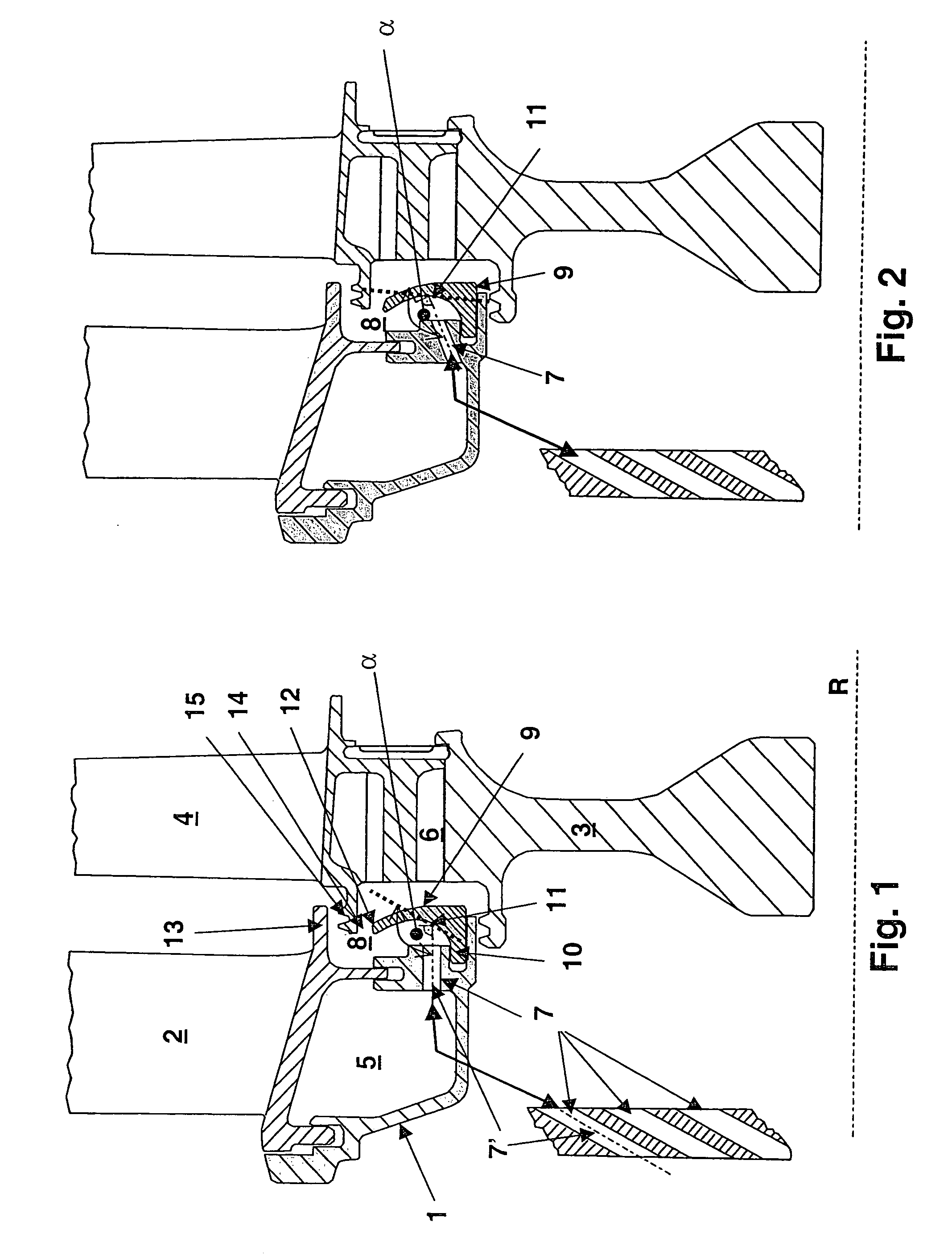 Device for separating foreign particles out of the cooling air that can be fed to the rotor blades of a turbine