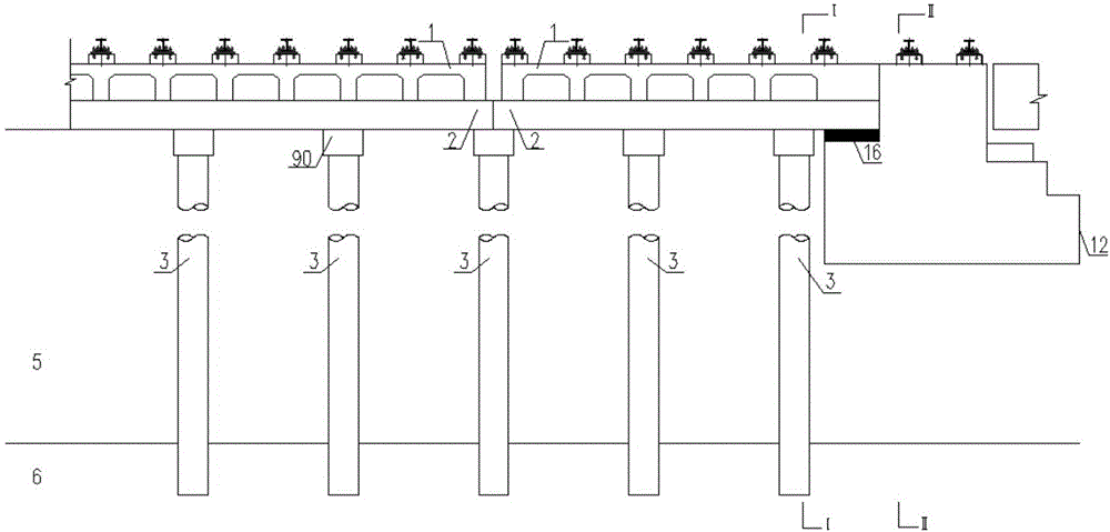 Medium-low speed maglev single-line excavation section pile foundation support beam type rail bearing beam transition section structure