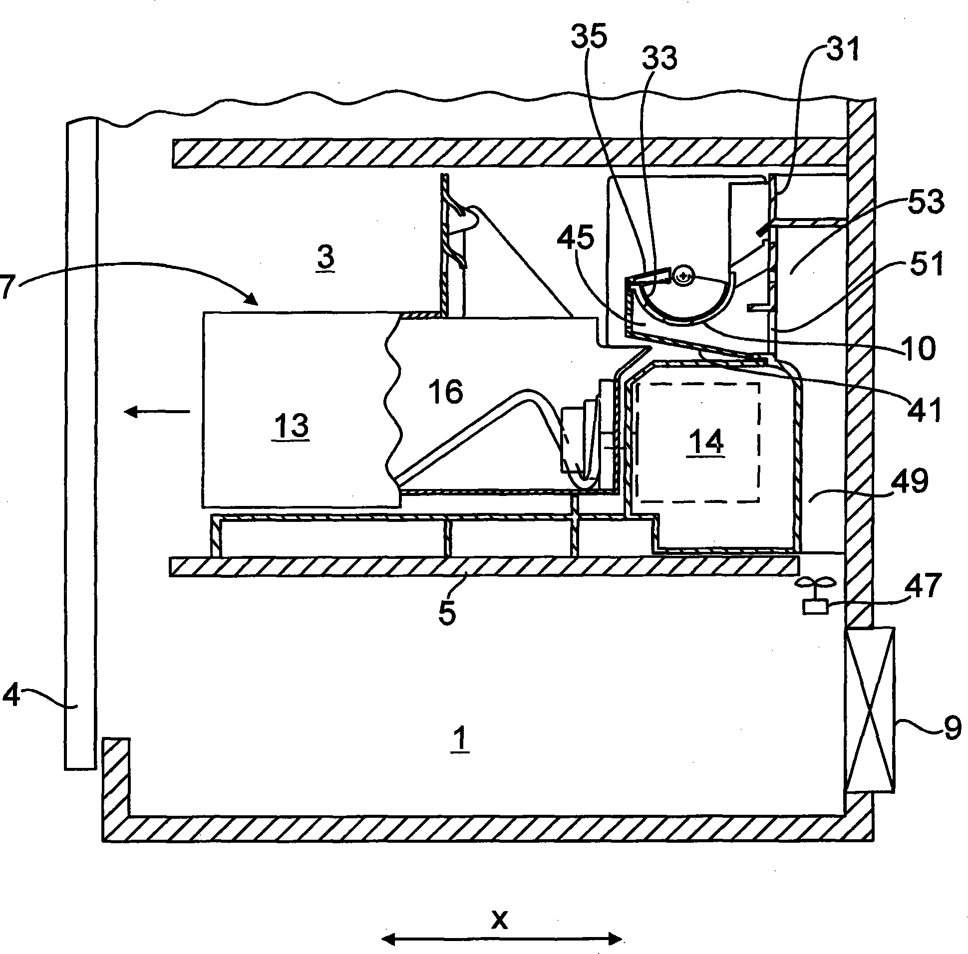 Refrigeration device comprising an ice maker