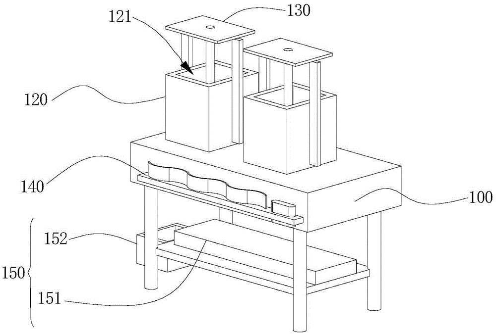 Dough slicing machine