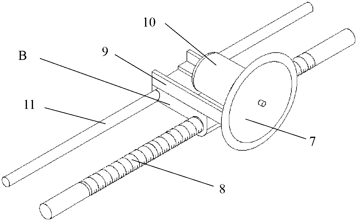 Packaging bag unpacking device capable of binding materials