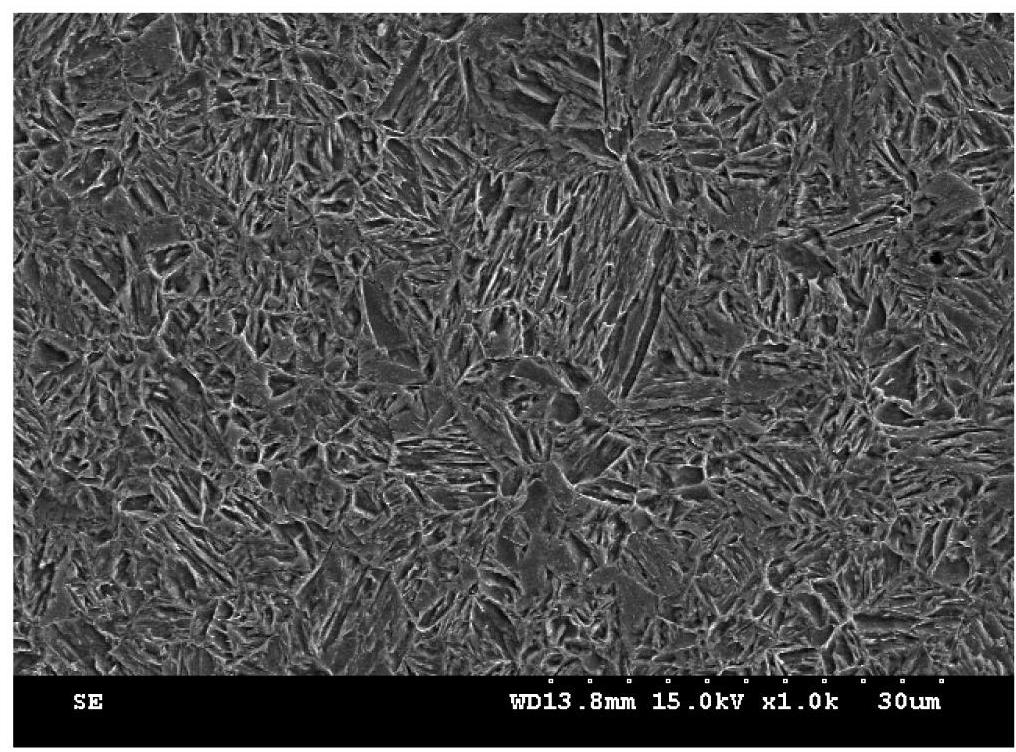 Low-alloy wear-resistant steel and manufacturing method thereof