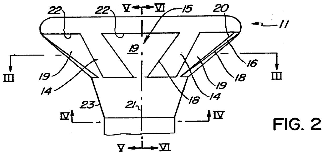 Self-countersinking screw with cutting receiving pockets