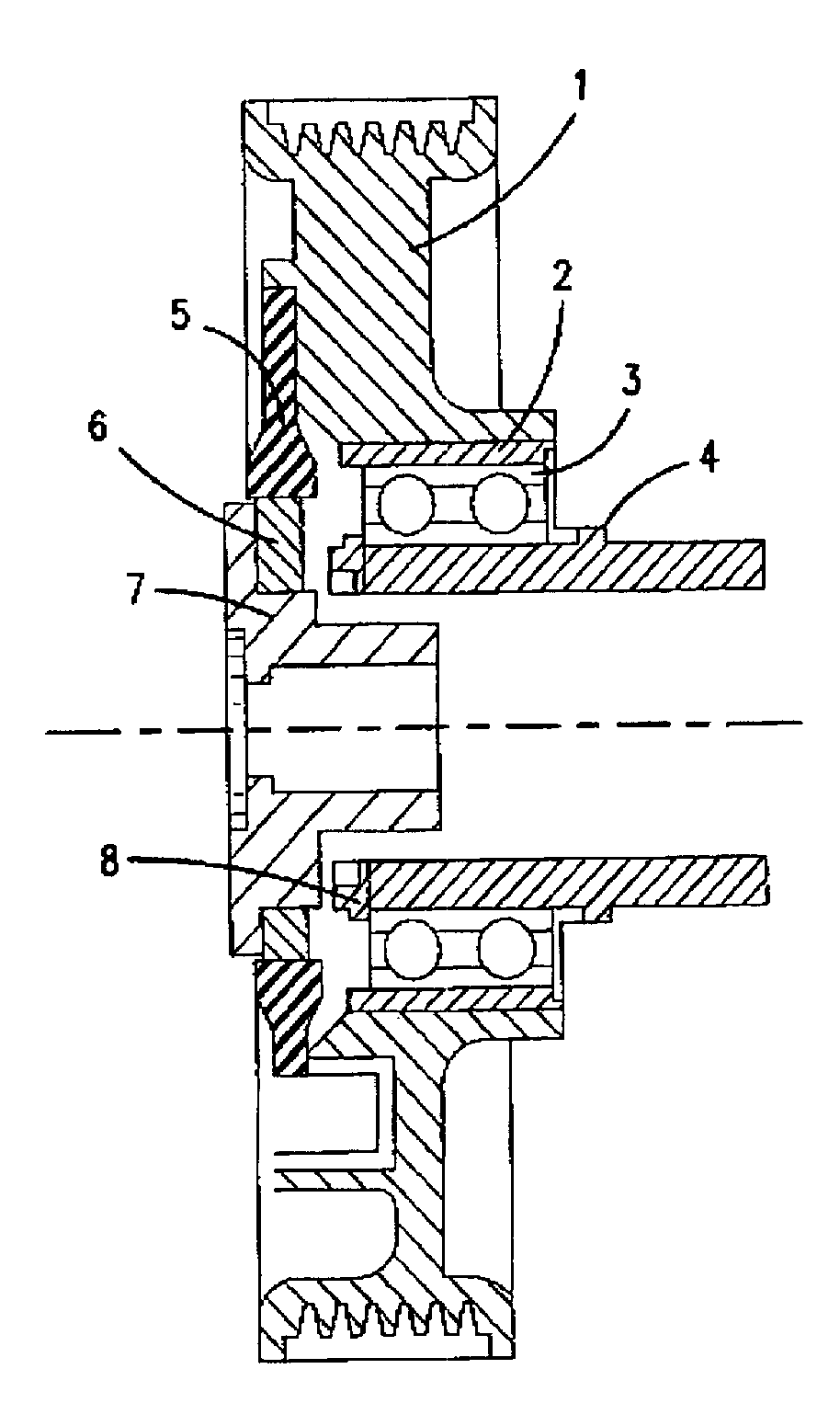 Apparatus for transmitting a torque from a motor to a compressor