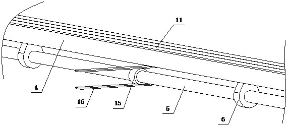 Anti-freezing device at bottom of coal gondola car carriage