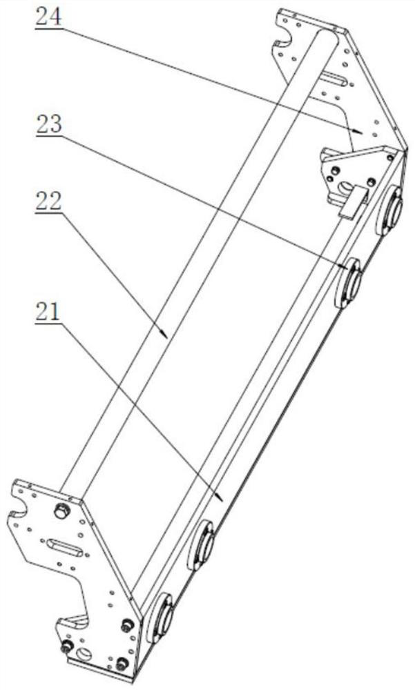 A spraying and squeezing device for a raw foil machine