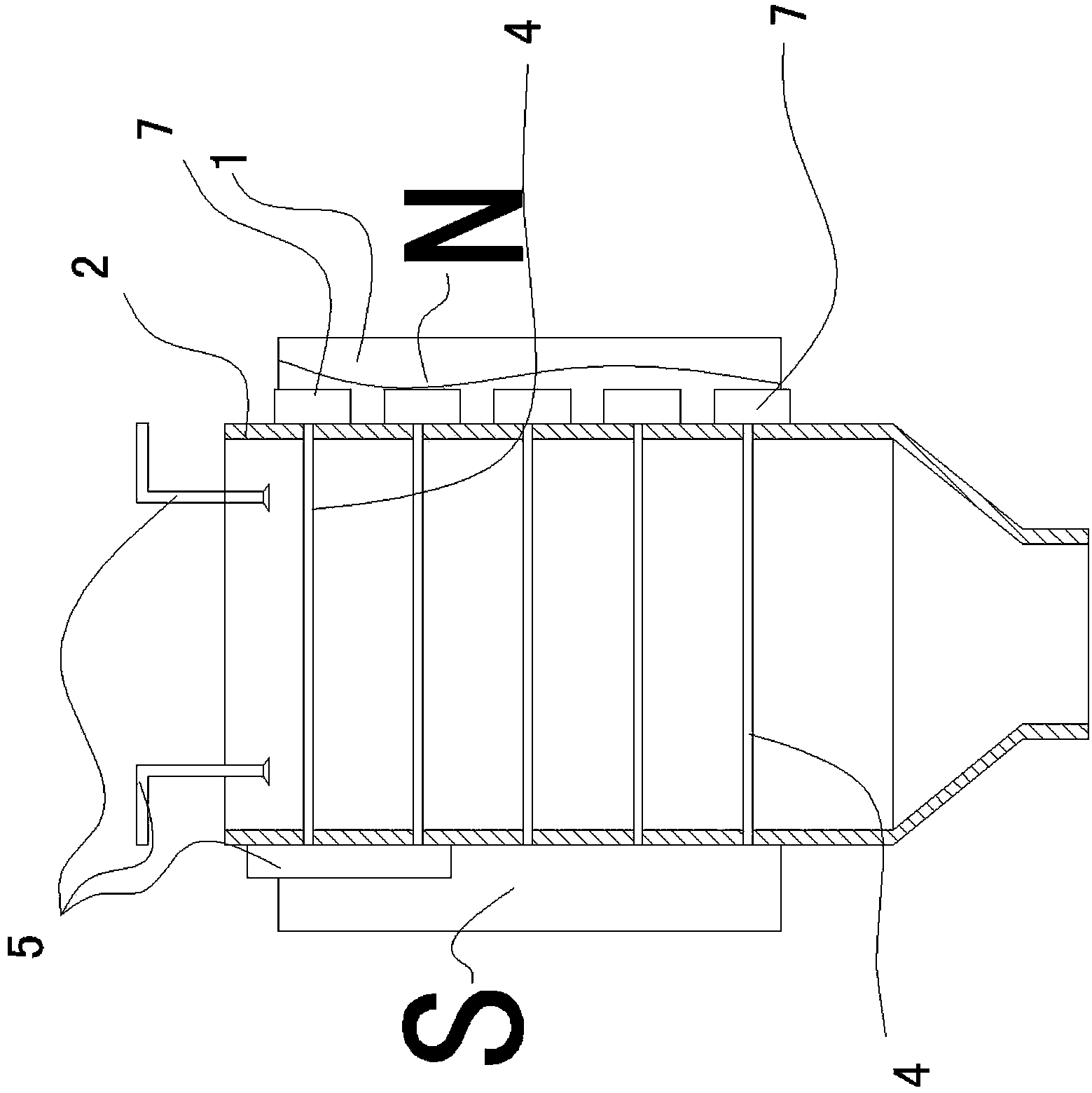 Magnetic separation fluid iron removal method and device