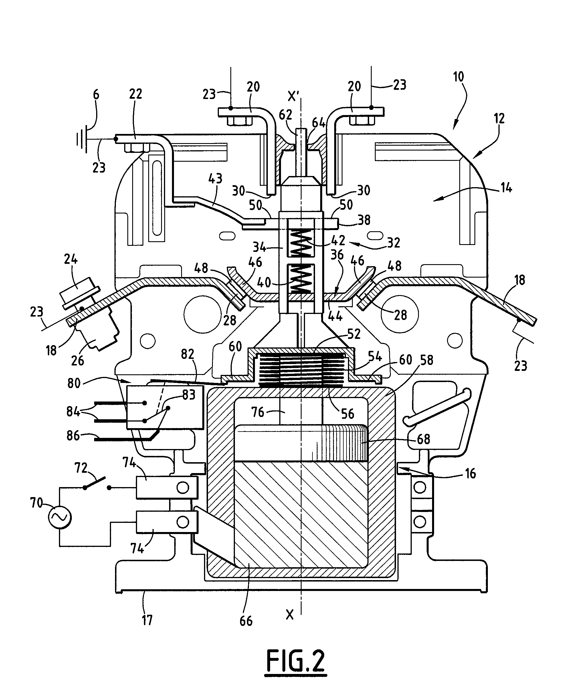 Device for sectioning an electrical circuit and a system for distributing electrical energy including the sectioning device