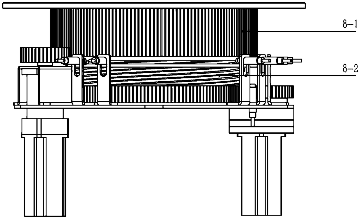 A spiral lifting mechanism and an agv trolley