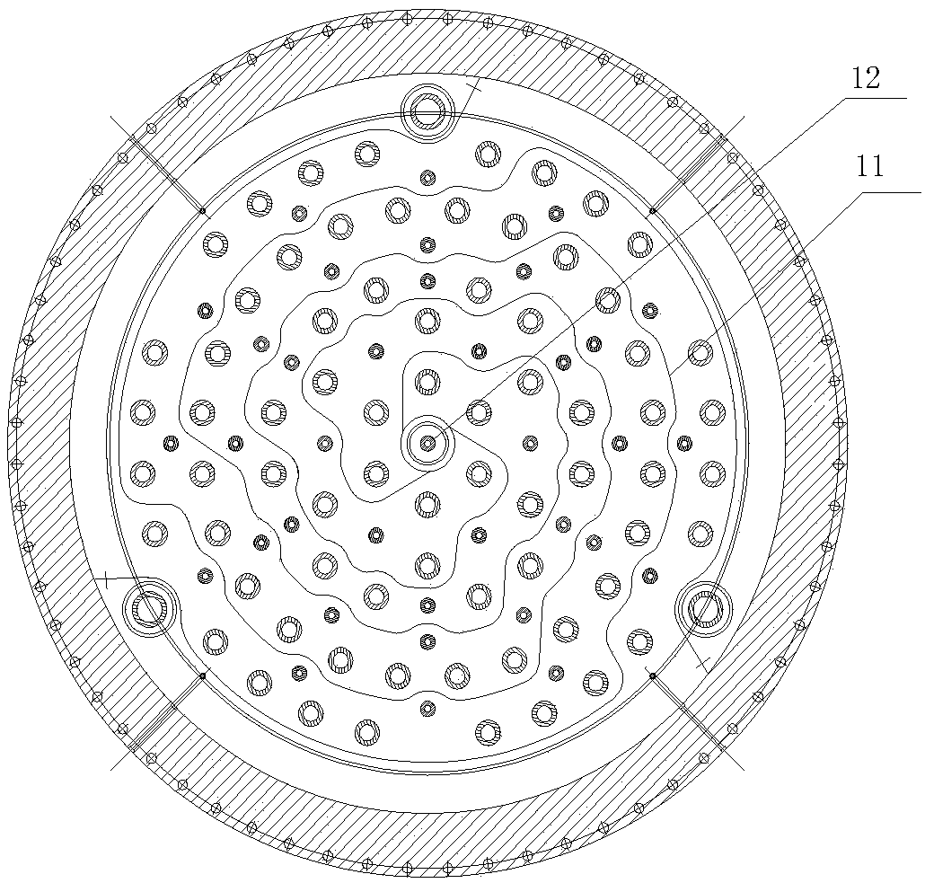 Polycrystalline silicon reduction furnace with controllable gas phase